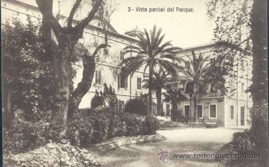 Postcards: BARCELONA.- COLEGIO DEL NI&Ntilde;O JES&Uacute;S.- VISTA PARCIAL DEL PARQUE