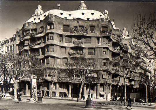 Postales: Barcelona. Edificio la Padrera. Arquitecto Gaud&iacute;. No circulada - Foto 1