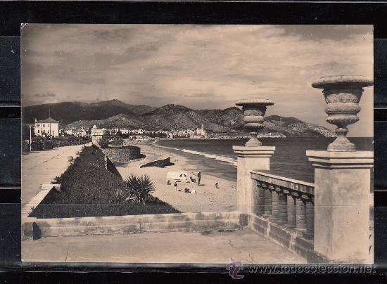 Postales: SITGES - 519 PASEO MARITIMO Y PLAYA - Foto 1