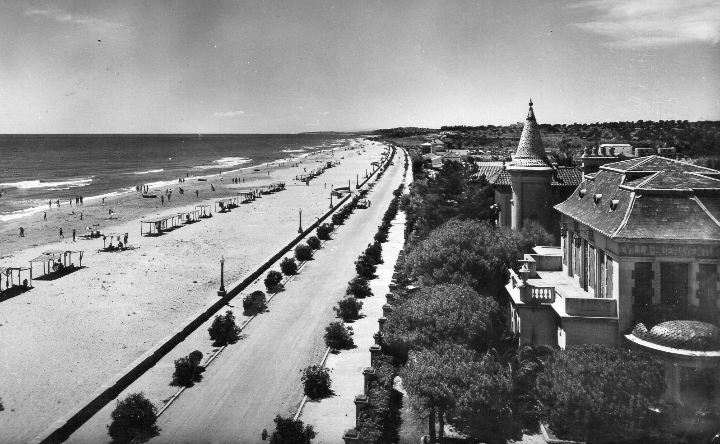 Postales: comarruga. 28 paseo y playa. raymond - Foto 1