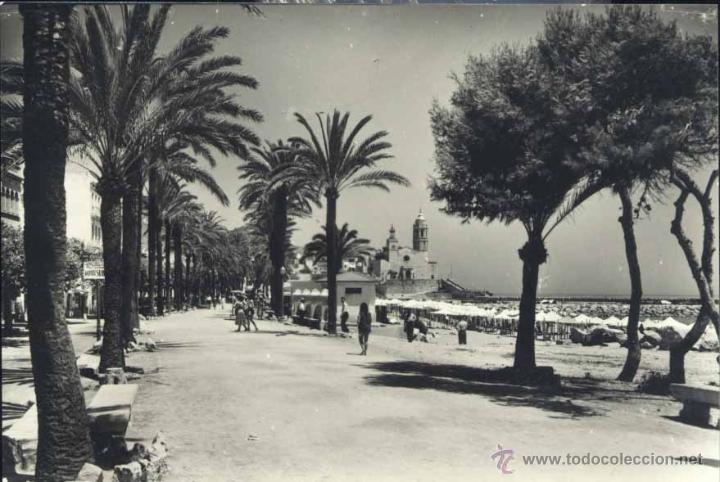 Postales: SITGES (BARCELONA).- PASEO Y PUNTA - Foto 1