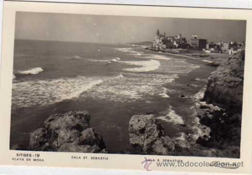 Postales: Sitges. 19. Playa de moda. Cala St sebastia. Sin circular. - Foto 1