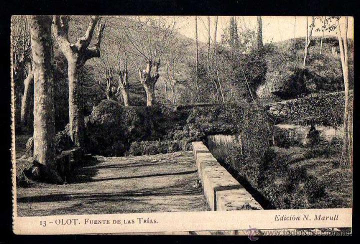 Postales: Olot . Fuente de las Tr&iacute;as. No circulada. - Foto 1