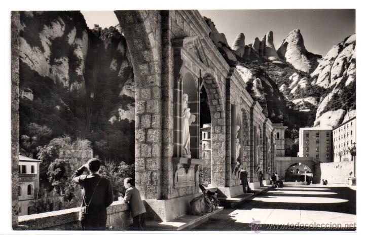 Postales: MONTSERRAT N&ordm; 7.- PLAZA DEL MONASTERIO Y SAN JUAN .- SERIE 4 .- FOTO CEBOLLERO