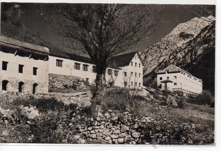 Postales: CALDAS DE BOHI .- ESTABLECIMIENTOS DE BA&Ntilde;OS Y NUEVO HOTEL.- FOTO A. CAMPA&Ntilde;&Aacute; Y J. PUIG-FERRAN
