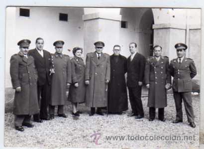Postales: Trabajadores en el patio de la Prisi&oacute;n Gerona, director etc 1957 Creixenti fotografro. Salt Gerona.