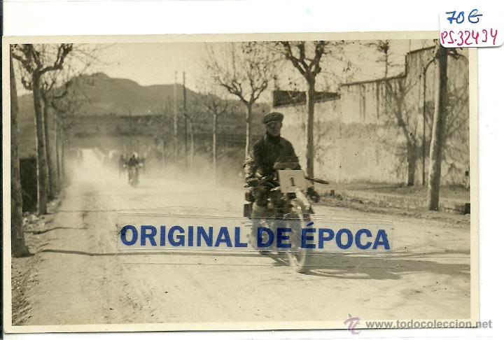 Postkarten: (PS-32434)POSTAL FOTOGRAFICA DE IGUALADA-CARRERA MOTOCICLISTA 16-2-1930.CONTROL