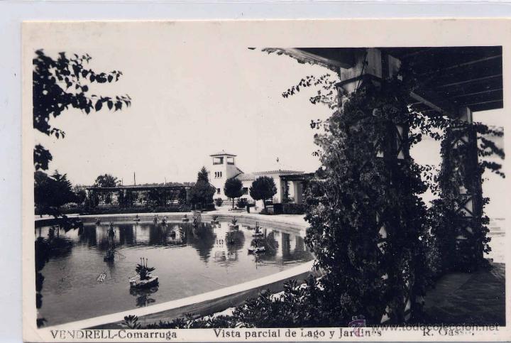 Postales: VENDRELL- COMARRUGA (TARRAGONA).- VISTA PARCIAL DEL LAGO Y JARDINES