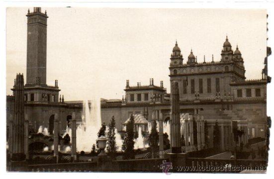 Postkarten: TARJETA POSTAL FOTOGRAFICA DE UNA PLAZA DE BARCELONA