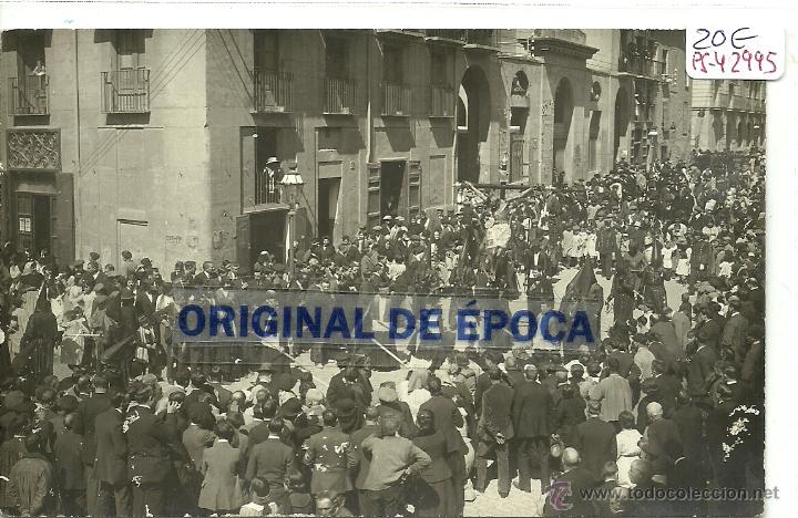 Postkarten: (PS-42995)POSTAL FOTOGRAFICA DE BARCELONA-PROCESION