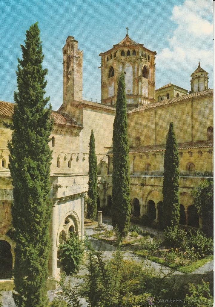 Postales: N&ordm; 21977 POSTAL REAL MONASTERIO DE POBLET EL CIMBORIO DESDE EL JARDIN DEL CLAUSTRO