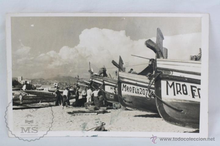 Postkarten: Postal Fotogr&aacute;fica Animada - Playa de Badalona con Barcos - Sin Circular, Escrita al Dorso, A&ntilde;o 1944