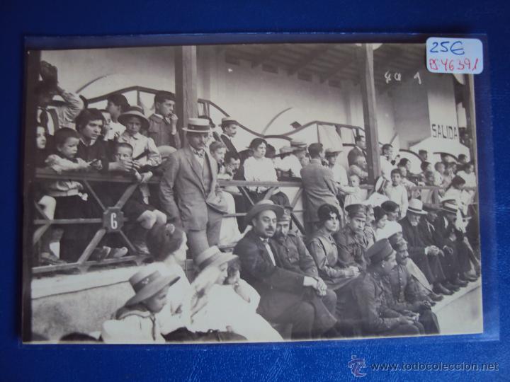 Postcards: (PS-46391)POSTAL FOTOGRAFICA DE VICH-PLAZA DE TOROS??