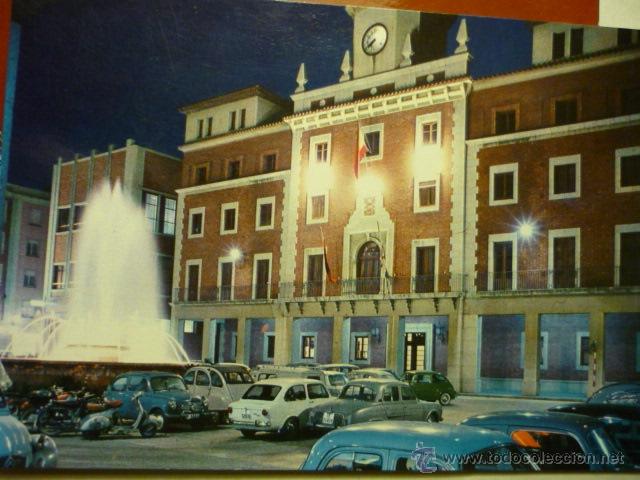 Postales: POSTAL tortosa.-PL.ESPA&Ntilde;A NOCHE - COCHES-SEAT Y VESPA -ESCRITA
