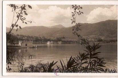 Postkarten: ANTIGUA POSTAL BA&Ntilde;OLAS FOTO VILARRUBIAS ESCRITA 1952