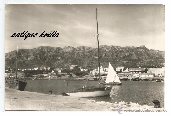 Postales: SAN CARLOS DE LA RAPITA .- INTERIOR MUELLE .- AL FONDO MONTSIA ,. FOTO DAUFI .- EDI. DASSOY N&ordm; 2