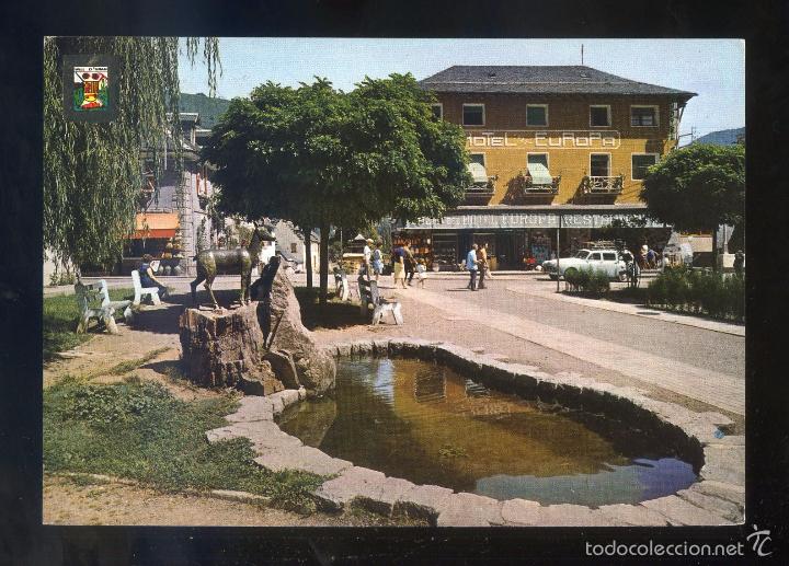 Postales: Les *Vall d&acute;Aran. Les. Pla&ccedil;a de l&acute;Ajuntament* Ed. Fisa n&ordm; 2270. Circulada Les 1969.