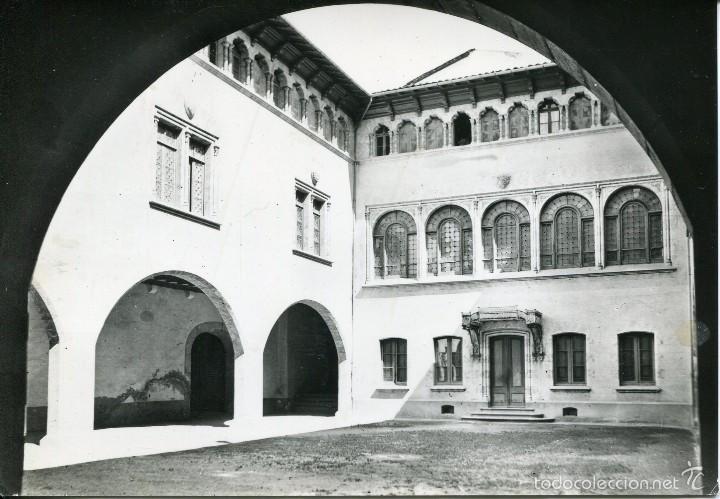Postales: SEO DE URGEL-PATIO INTERIOR DEL PALACIO EPISCOPAL-N&ordm; 101-SOBERANAS-1960-MUY RARA