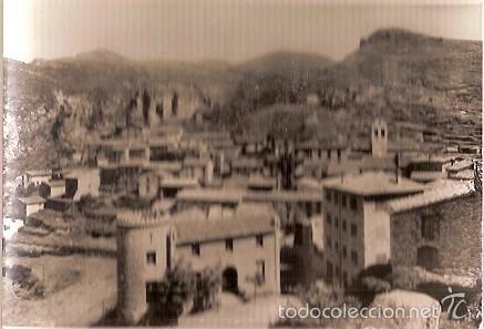 Cartes Postales: ANTIGUA POSTAL CASTELLAR DE N'HUG VISTA PARCIAL Y AYUNTAMIENTO