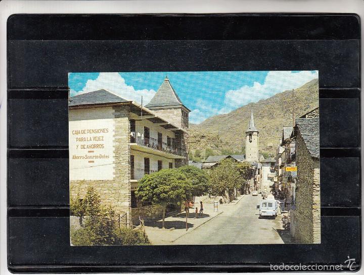 Postales: N&ordm; 51. ESTERRI DE ANEO. CALLE G. FRANCO Y CARRETERA. PUERTO DE LA BONAIGUA. AL FONDO IGLESIA