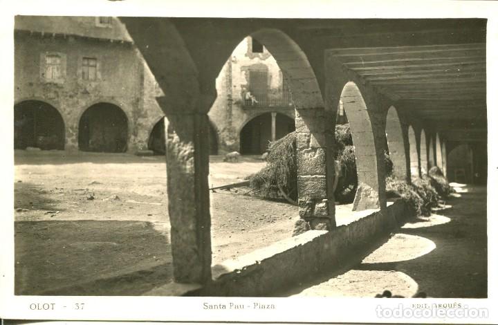 Postales: OLOT- SANTA PAU-PLAZA Y CARRO-1950- POSTAL FOTOGRAFICA