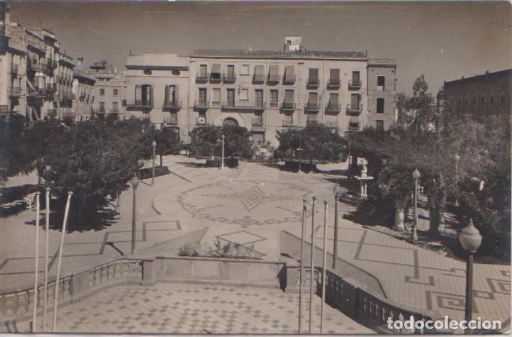 VALLS (GERONA) - PLAZA DE LOS MARTIRES - FOTO ROE DE VALS Y RAYMOND DE TARRAGONA (Postales - España - Cataluña Moderna (desde 1940))