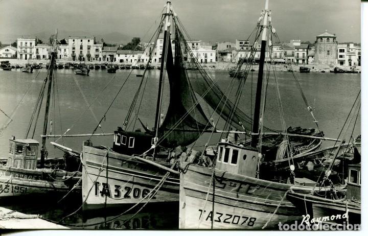 Postales: CAMBRILS- EL PUERTO- BARCAS DE PESCA--RAYMOND- MUY RARA