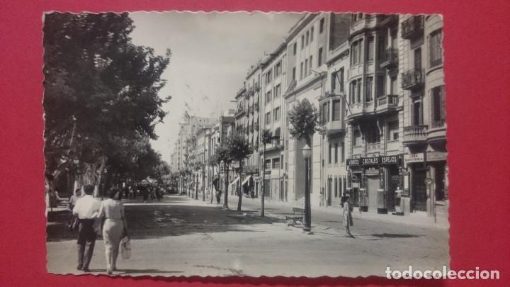 Postales: ANTIGUA POSTAL DE LERIDA - AVENIDA DEL CAUDILLO - FOTO GARRABELLA ... R- 5196