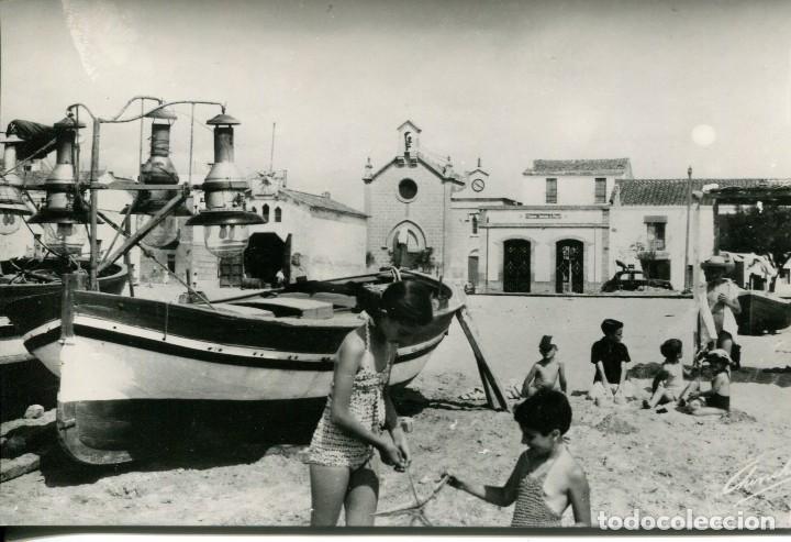 Postales: TORREDEMBARRA--LA PLAYA- IGLESIA Y PUEBLO- 1962-FOTOGR&Aacute;FICA SEGU-  RARA