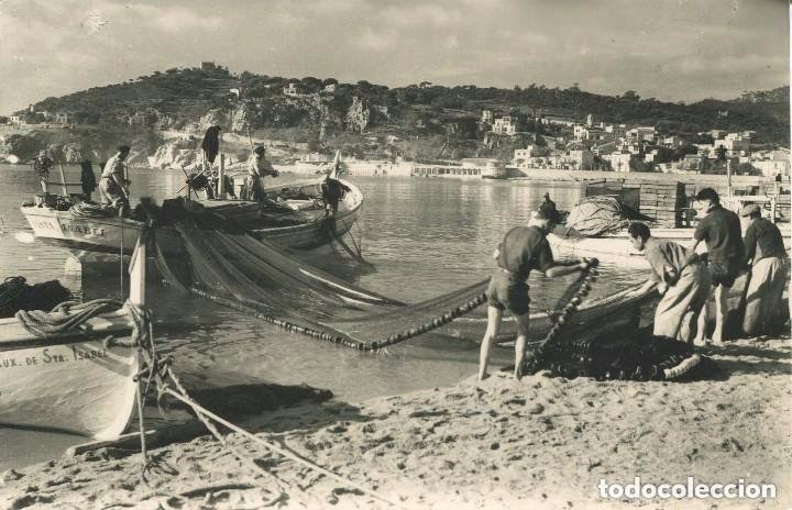 Postales: AN FELIU DE GUIXOLS- PESCADORES EN LA PLAYA- RARA