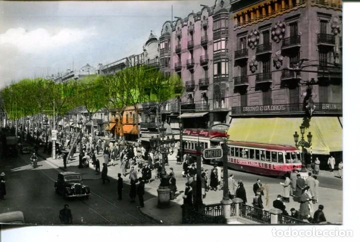 Postales: BARCELONA-FOTOGR&Aacute;FICA-RAMBLA DE LAS FLORES-TRANV&Iacute;AS-TIENDA BRUNO-METRO