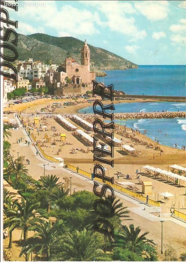 Postales: POSTAL, SITGES, IGLESIA Y PLAYA, ESCRITA - Foto 1