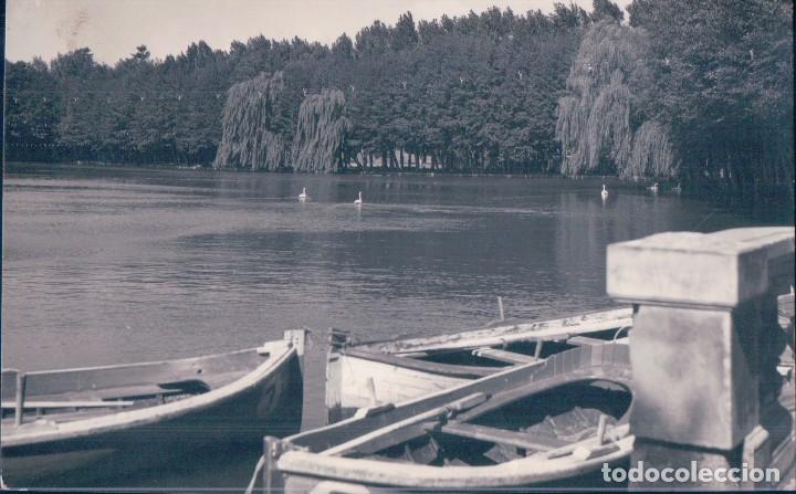 Postcards: POSTAL PUIGCERDA - EL LAGO - DETALLE - PIRINEO CATALAN -  2 PRAT - CIRCULADA