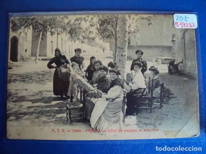 Postales: (PS-54282)POSTAL DE ARBOS-UN TALLER DE ENCAJES,AL AIRE LIBRE.A.T.V.1258