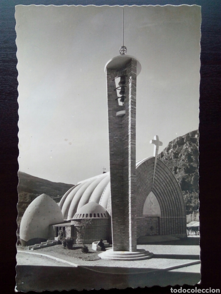 Postales: Postal de Alto Ribagorzana. Pont de Suert. Iglesia Parroquial. Fachada principal.