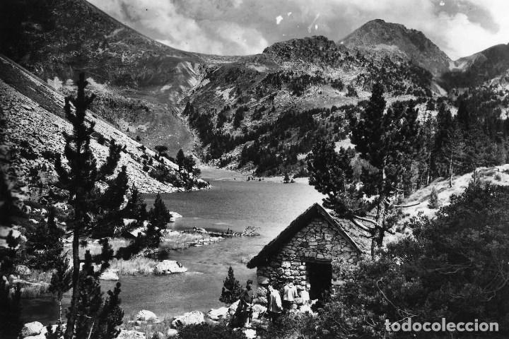Postales: ESPOT-SAN NICOLAU (LERIDA). REFUGIO EN EL LAGO DE ESPOT Y PORTARR&Oacute;. ED. SICILIA N&ordm; 18. FOTOGR&Aacute;FICA