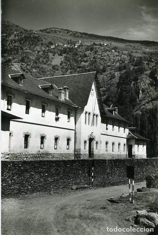 Postales: LES (LLEIDA).- PONTAUT (AL FONDO CANEJAU). EDICIONES SICILIA N&ordm; 12. FOTOGR&Aacute;FICA.