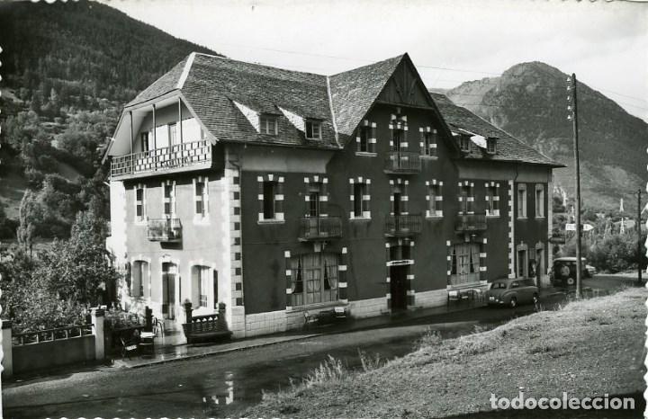 Postales: SALARDU-VALLE DE AR&Aacute;N. HOTEL LACREU. EDICIONES SICILIA N&ordm; 63. FOTOGR&Aacute;FICA.