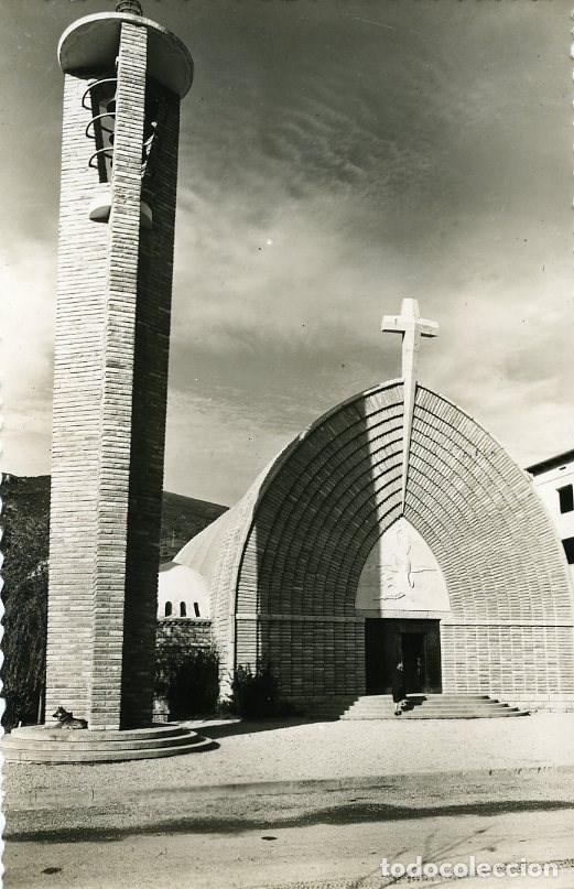 Postales: PONT DE SUERT (LLEIDA). IGLESIA NUEVA. DETALLE DE FACHADA Y TORRE . ED. SICILIA N&ordm; 24. FOTOGR&Aacute;FICA.