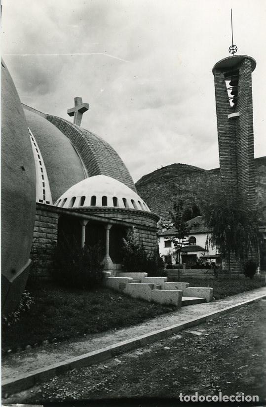 Postales: PONT DE SUERT (LLEIDA). IGLESIA NUEVA.DETALLE EXTERIOR. EDICIONES SICILIA N&ordm; 25. FOTOGR&Aacute;FICA.
