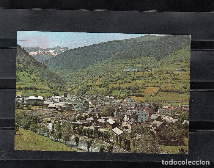 Postales: 5.249. EL VALLE DE ARAN. VISTA GENERAL DE VIELLA Y SU PARADOR DE TURISMO AL FONDO
