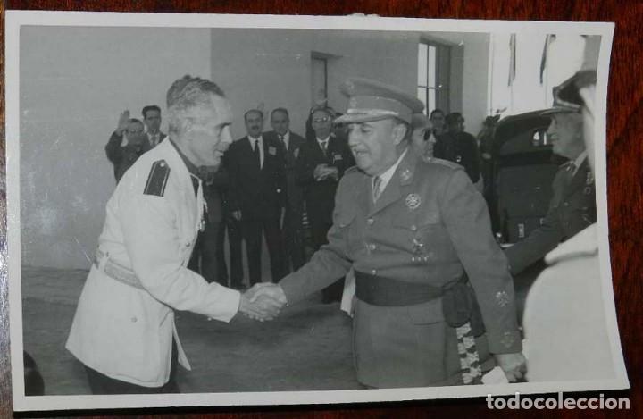 Postais: FOTOGRAFIA EN TARRAGONA, DE FRANCO CON MOTIVO DE LA INAUGURACION DE LA CIUDAD RESIDENCIAL DE EDUCAC