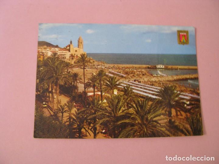 Postales: POSTAL DE SITGES. PASEO DE LA RIBERA. CIRCULADA 1983. - Foto 1