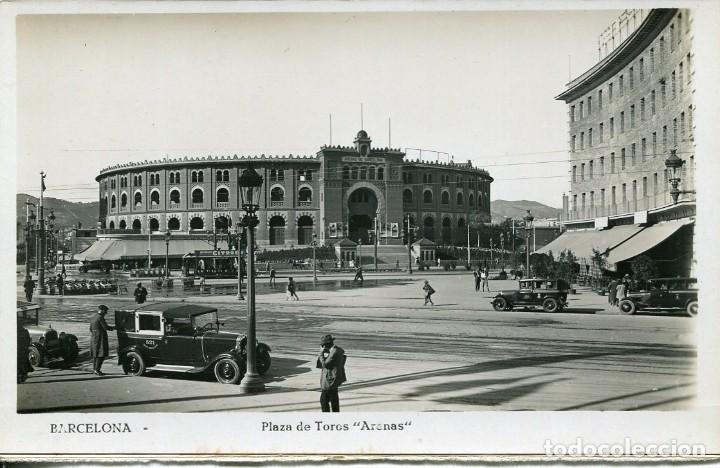 Postales: BARCELONA-PLAZA DE TOROS -LAS ARENAS-TRANV&Iacute;A-ANTIGUOS TAXIS -FOTOGR&Aacute;FICA