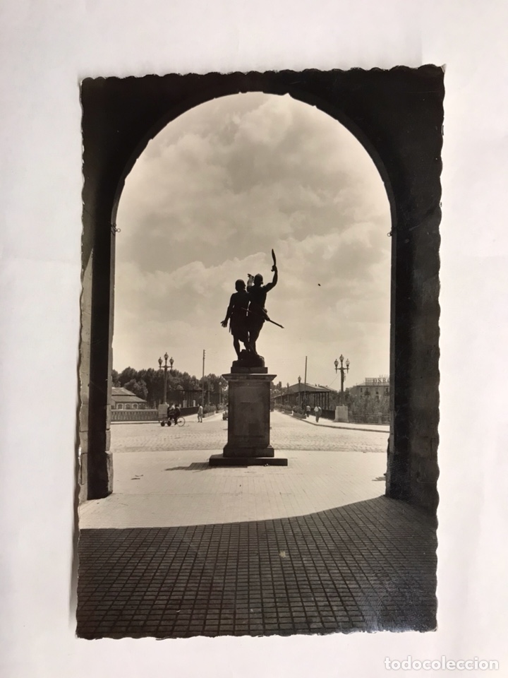 Postales: LERIDA. Postal No.26 Arco del Puente. Edita: ediciones Arribas (h.1950?)