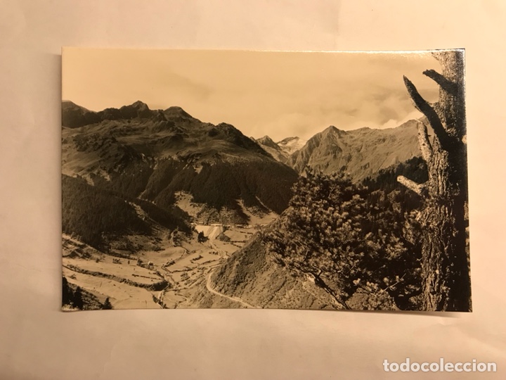 Postales: VALLE DE ARAN (Lerida) Postal No.46, Ribera de Viella. En el centro la boca N. del t&uacute;nel. (h1950?)