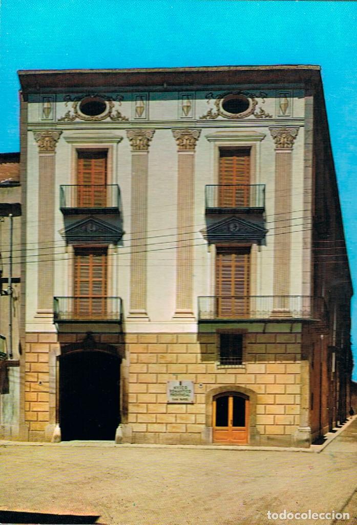Postkarten: Villanuevo y la Geltru, Museo romantico, Casa papiol, fachada neoclasica, pintada