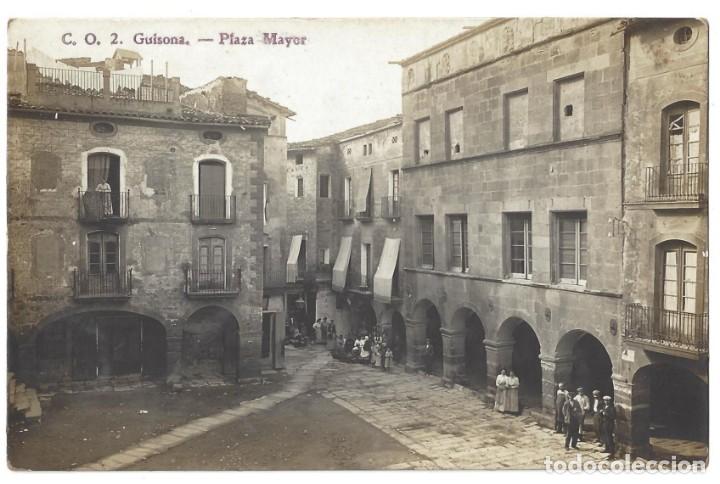 Postales: POSTAL FOTOGR&Aacute;FICA- C.O.2 GUISONA.- PLAZA MAYOR. ANIMADA. L&Eacute;RIDA- SIN CIRCULAR (CLICH&Eacute; DIFERENTE)