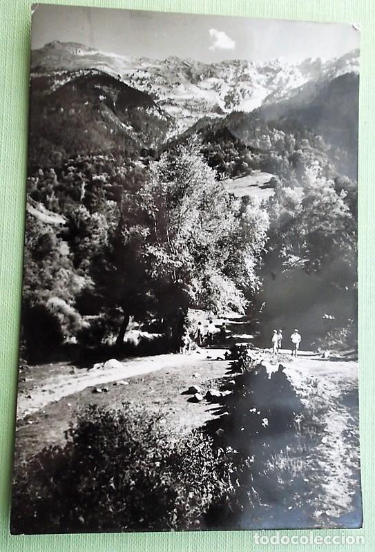 Postales: Bastanist(Lleida). 49 La Sierra del Cad&iacute;, al fondo. CYP. Usada con sello. Blanco/Negro