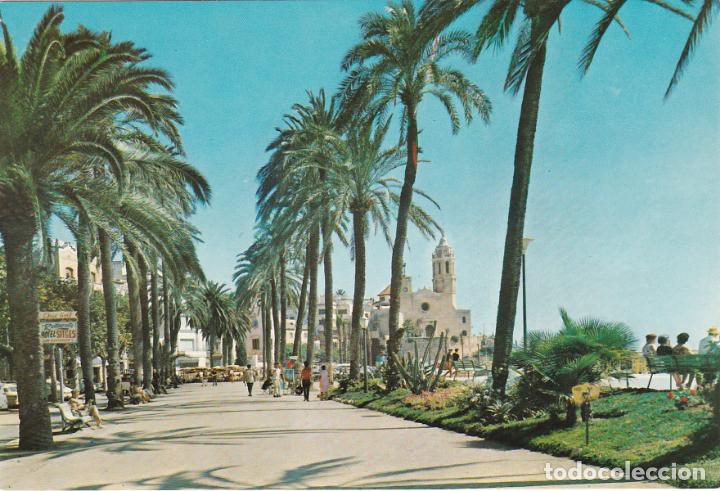 Postales: sitges, paseo y punta, barcelona - Foto 1
